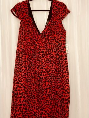 Forever 21 Red and Black Leopard-Print V-Neck Midi Dress
